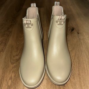 Tory Burch Chelsea Rainboots